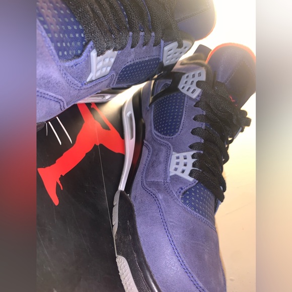 AIR JORDAN RETRO 4 WNTR. RETAIL $200 - Picture 10 of 11